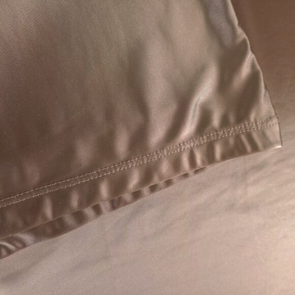 Tahari Brown Women's Top - Short Sleeve Satin Blouse, Size M (US 10) - Picture 4 of 7